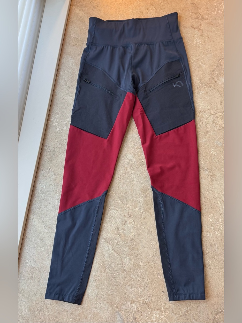 Kari Traa Ane Hiking Navy & Red Colorblock Tights, Size M